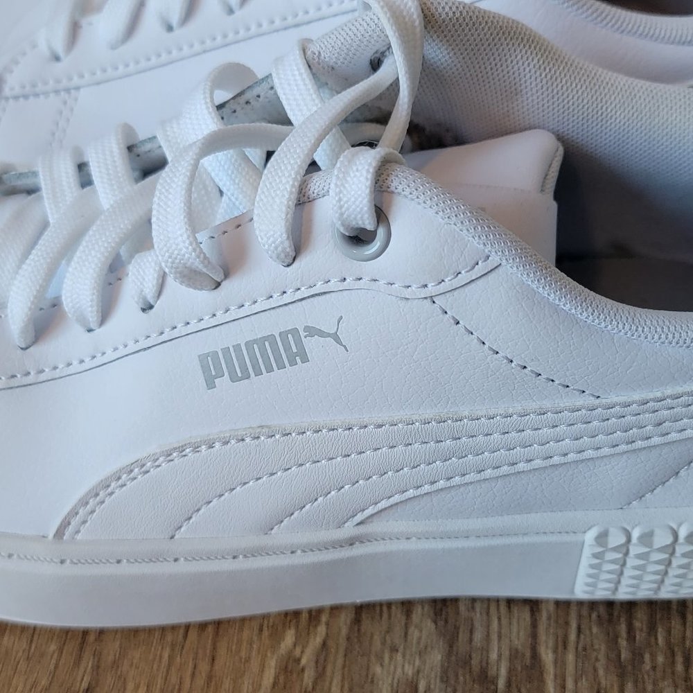 PUMA SOFT FIT LEATHER SNEAKERS IN WHITE